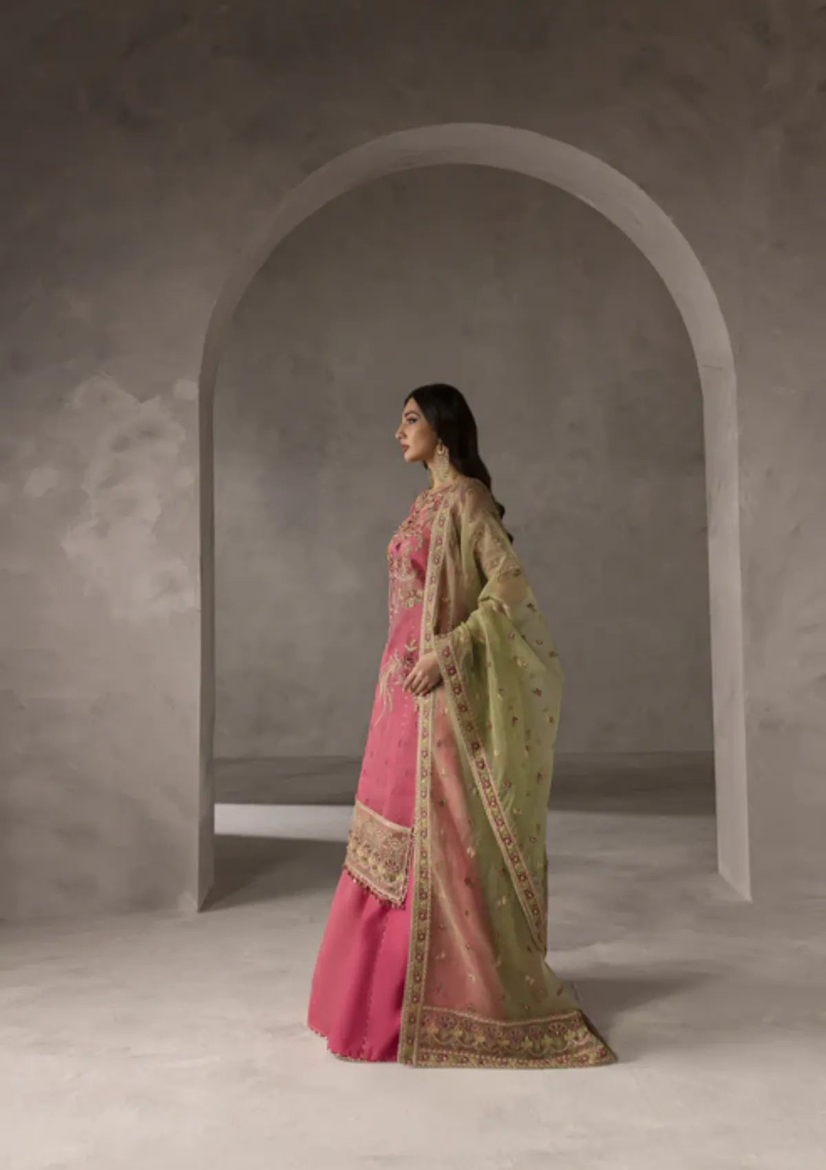 mohsin-saeed-fabrics-designer-daily-wear-formal-and-wedding-suits-within-budget-This-product-is-from-imran-ramzan-elysee25-orchidee-rosee-is-available-on-Mohsin-saeed-fabrics-website.