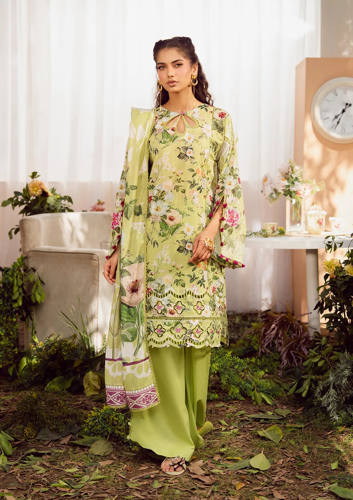 mohsin-saeed-fabrics-designer-daily-wear-formal-and-wedding-suits-within-budget-This-product-is-from-elaf-prints-lawn25-vol-2-eps-5a-lush-radiance-is-available-on-Mohsin-saeed-fabrics-website.