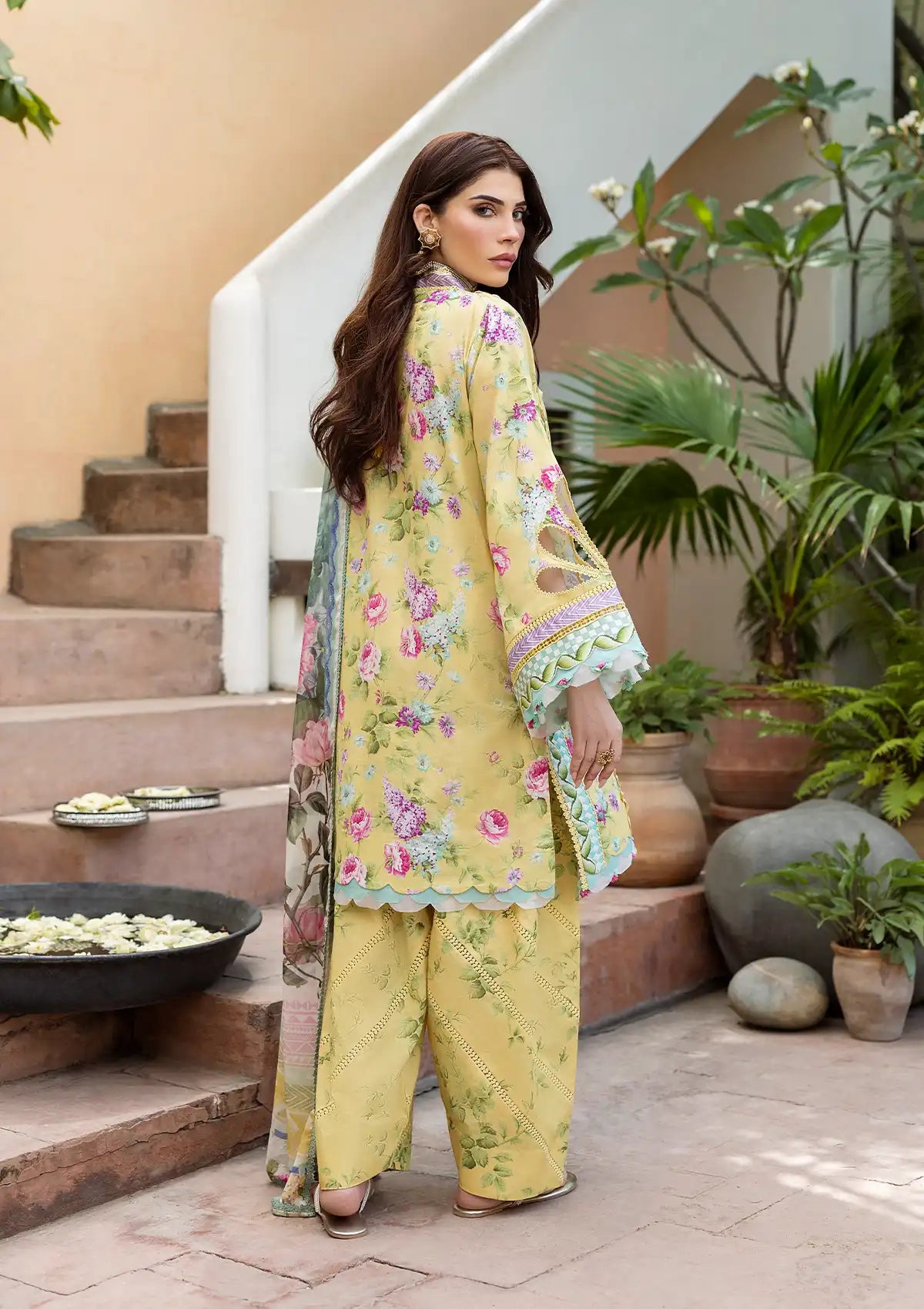 mohsin-saeed-fabrics-designer-daily-wear-formal-and-wedding-suits-within-budget-This-product-is-from-elaf-prints-lawn25-ecd-05b-saff-rose-is-available-on-Mohsin-saeed-fabrics-website.