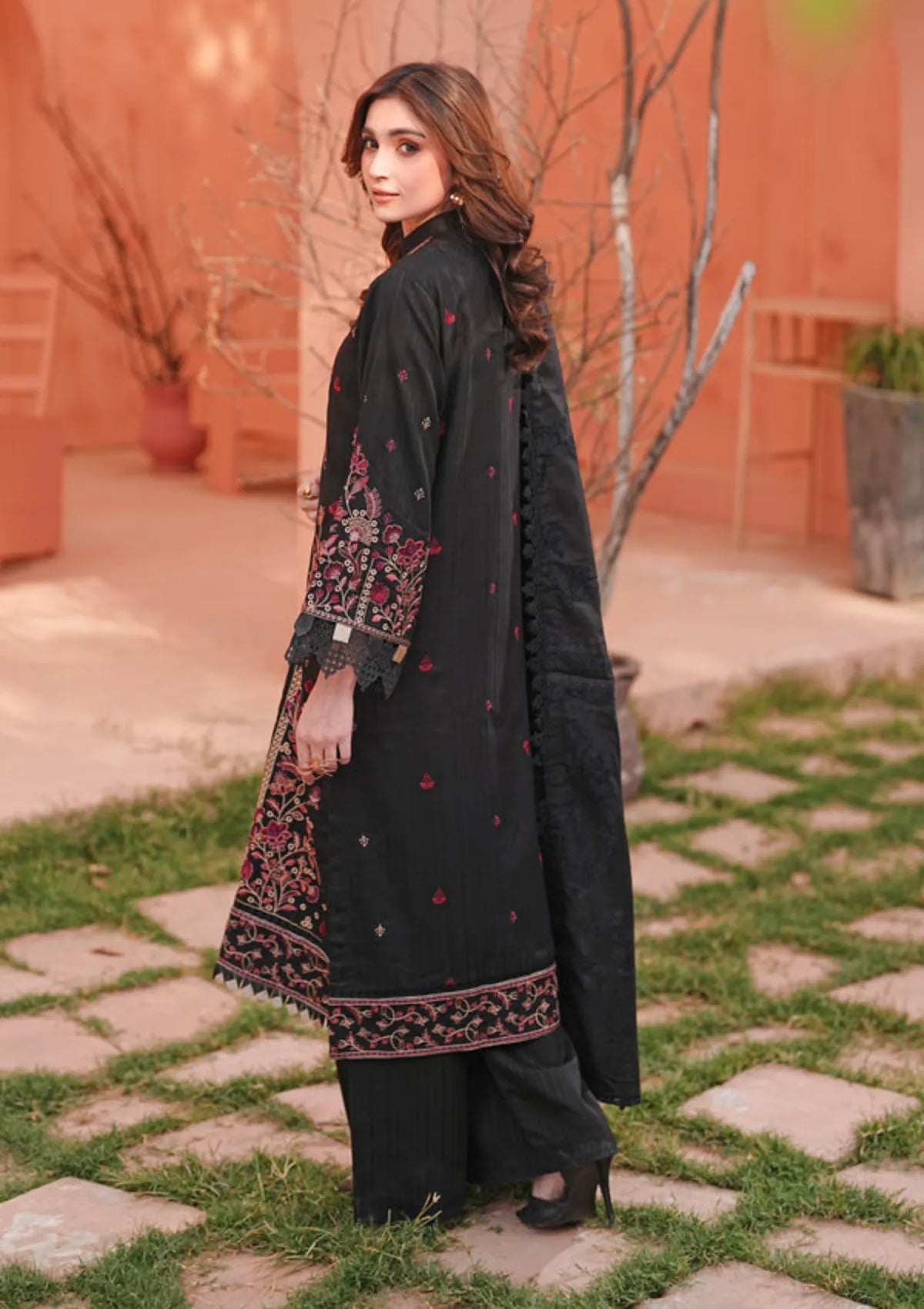 Johra Bloom Winter'25 JW-595