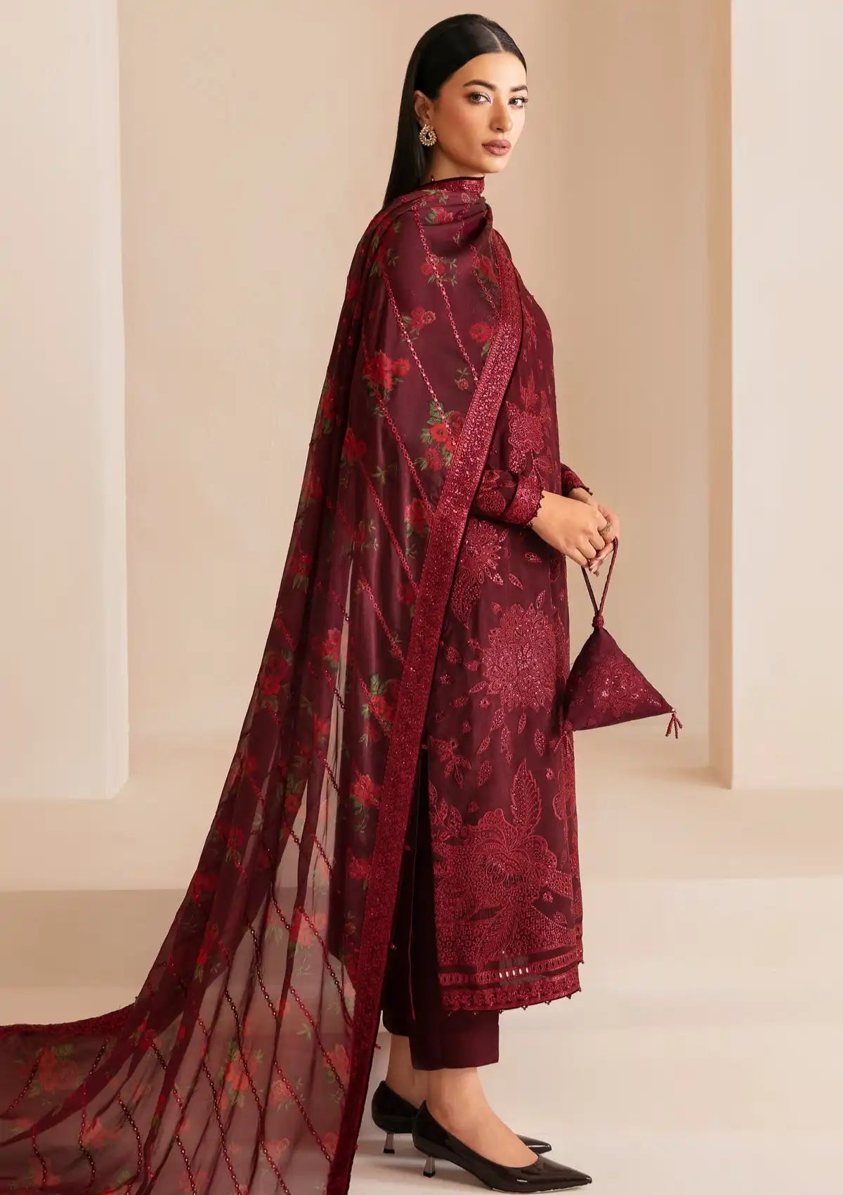 Jazmin Emb Raw Silk'25 UR-7031