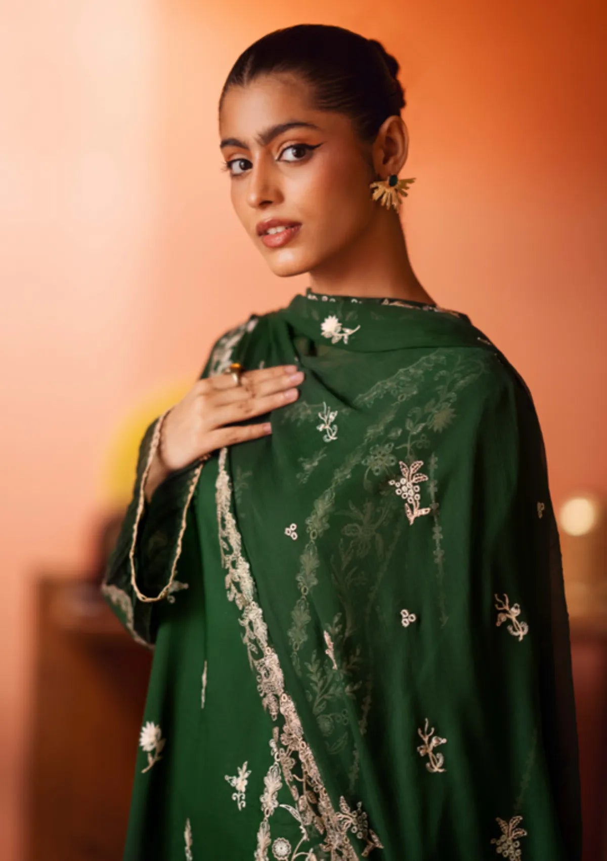 mohsin-saeed-fabrics-is-selling-online-and-in stores-Luxury-daily-wear-wedding-wear-formal-wear-in-budgeted-price-This-product-is-from-humdum-lala-rukh-lawn25-d-10-is-available-on-Mohsin-saeed-fabrics-website.