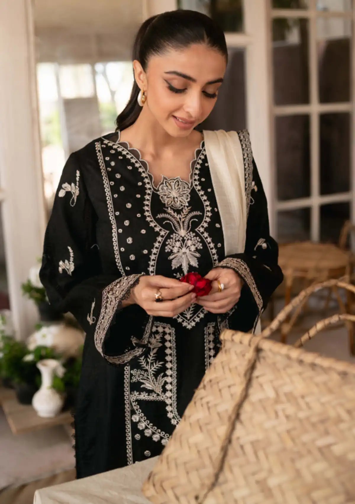 mohsin-saeed-fabrics-affordable-luxury-outfits-for-daily-formal-and-wedding-wear-This-product-is-from-mirha-by-humdum25-d-03-is-available-on-Mohsin-saeed-fabrics-website.