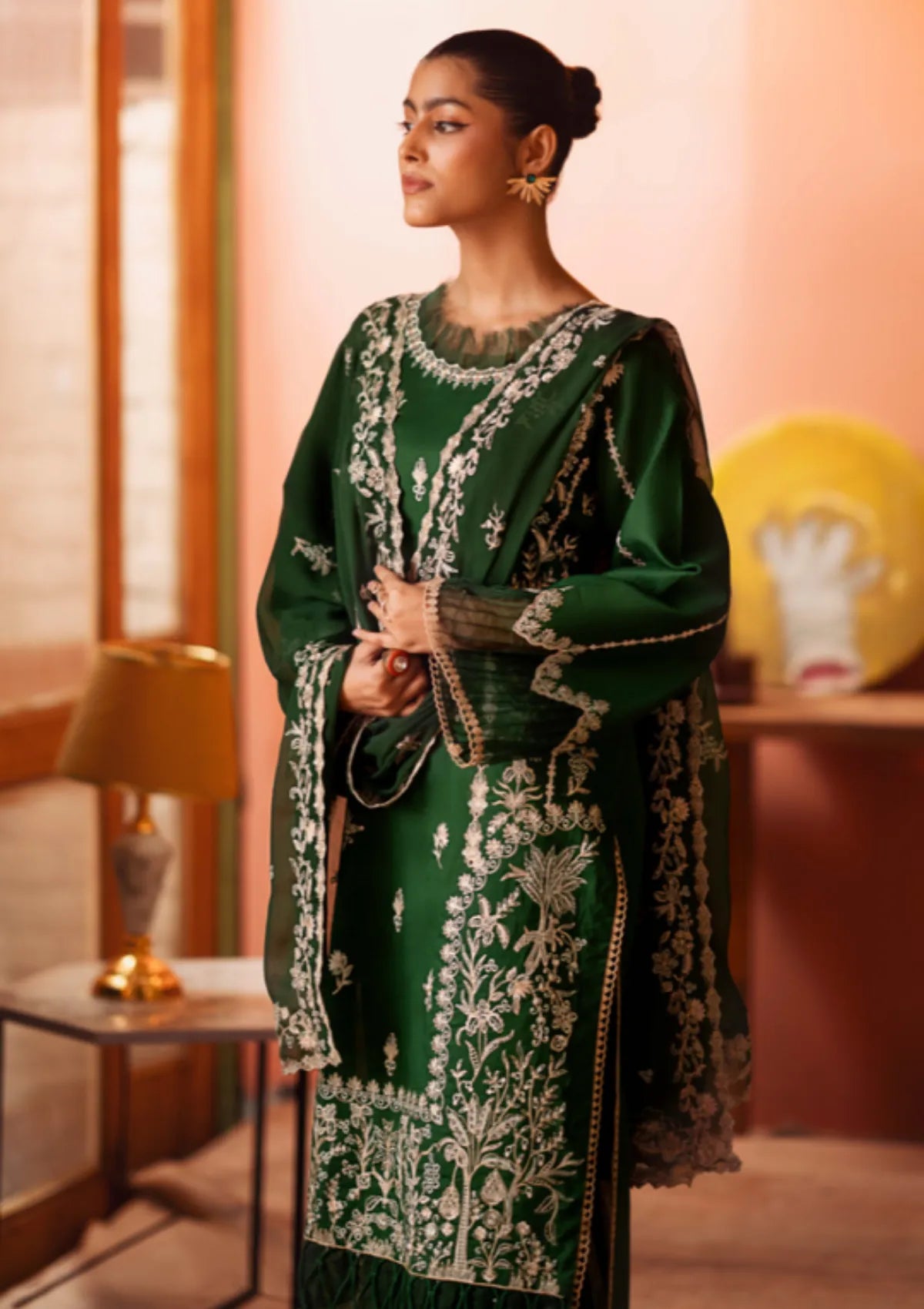 mohsin-saeed-fabrics-is-selling-online-and-in stores-Luxury-daily-wear-wedding-wear-formal-wear-in-budgeted-price-This-product-is-from-humdum-lala-rukh-lawn25-d-10-is-available-on-Mohsin-saeed-fabrics-website.