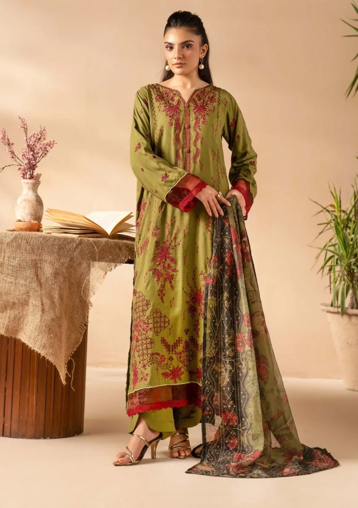 Khoobsurat Emb Slub Linen'25 EK-309
