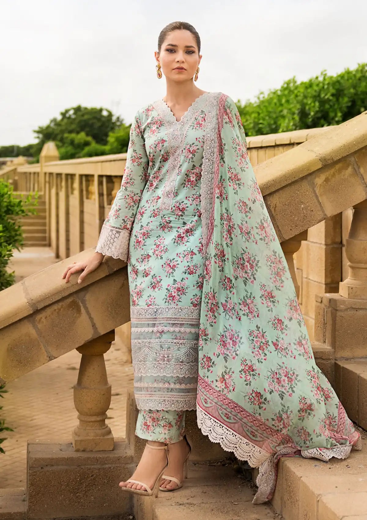 Zainab Chottani Luxury Lawn'23 ZC-06-A Aabro - Mohsin Saeed Fabrics