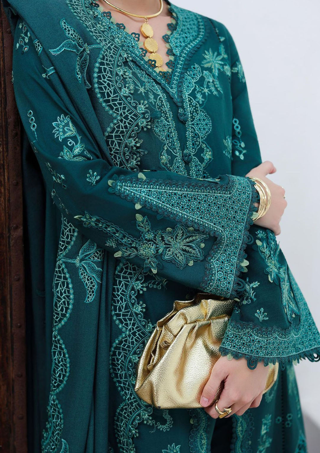 mohsin-saeed-fabrics-luxury-fashion-collection-daily-wear-wedding-and-formal-in-budget-This-product-is-from-qalamkar-qline-linen25-kl-10-meadow-is-available-on-Mohsin-saeed-fabrics-website.