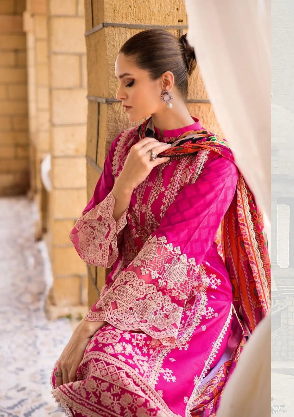 Zainab Chottani Luxury Lawn'23 ZC-03-B Gul Mohar - Mohsin Saeed Fabrics