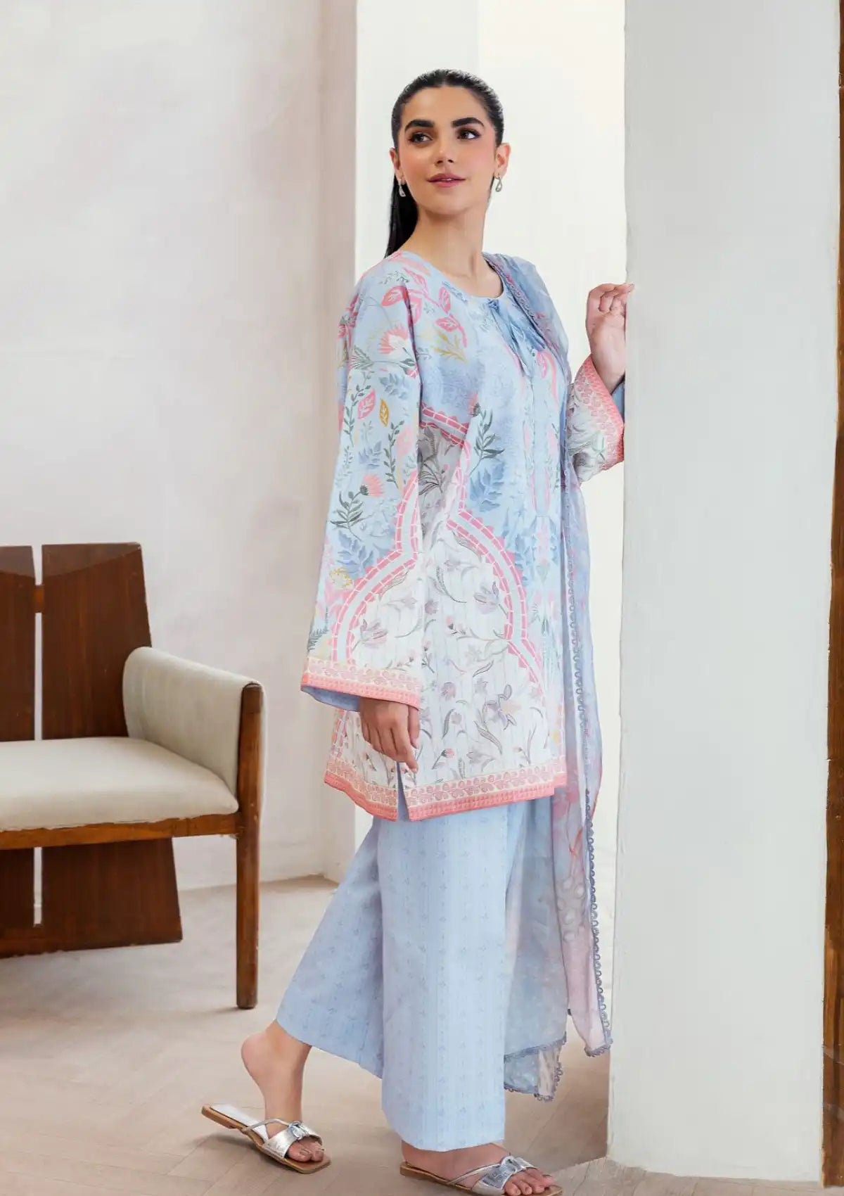 mohsin-saeed-fabrics-affordable-luxury-outfits-for-daily-formal-and-wedding-wear-This-product-is-from-florent-luxury-prints25-fl-3b-is-available-on-Mohsin-saeed-fabrics-website.