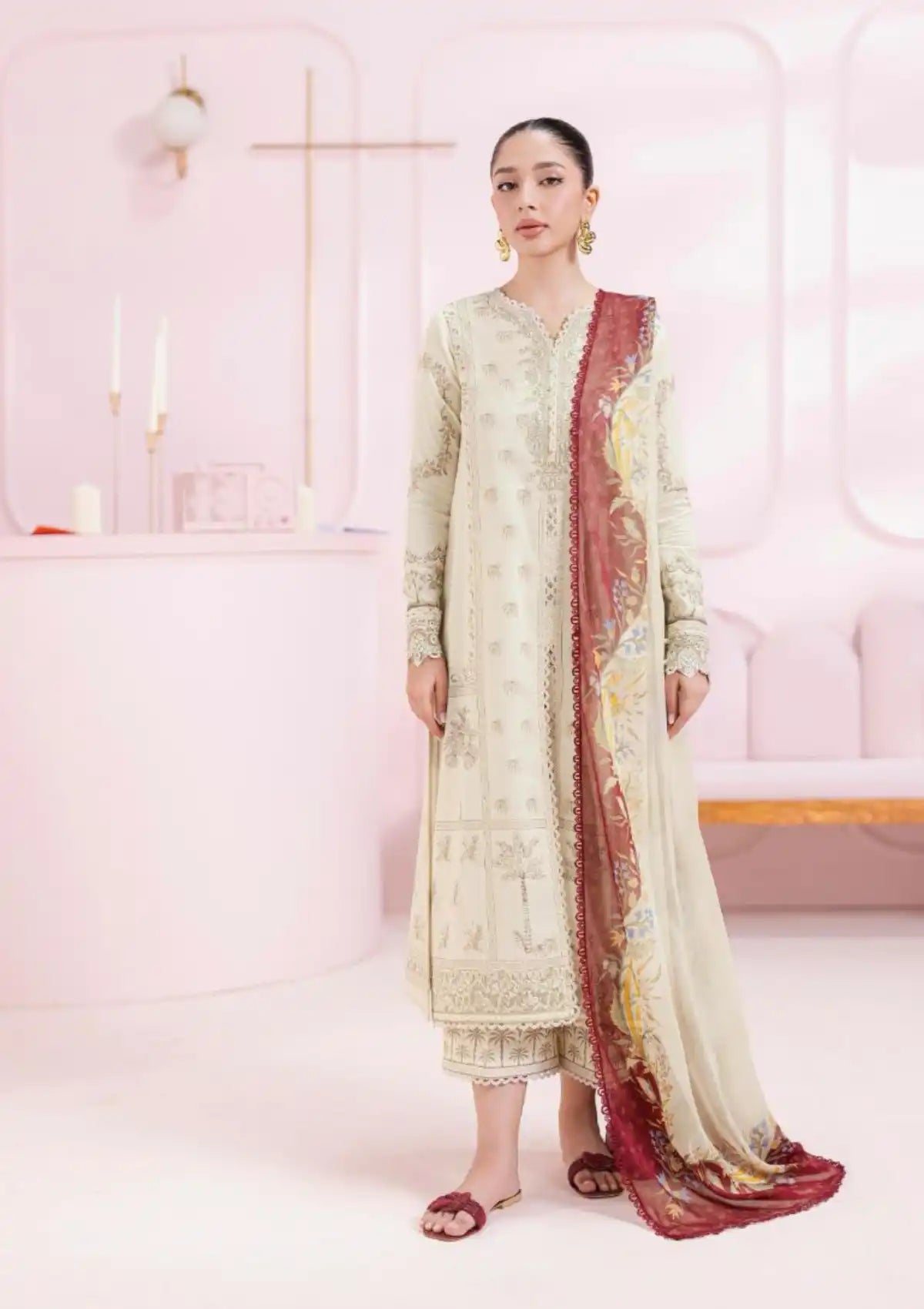 mohsin-saeed-fabrics-affordable-luxury-outfits-for-daily-formal-and-wedding-wear-This-product-is-from-qalamkar-qprints-lawn25-vol-2-em-06b-talia-is-available-on-Mohsin-saeed-fabrics-website.