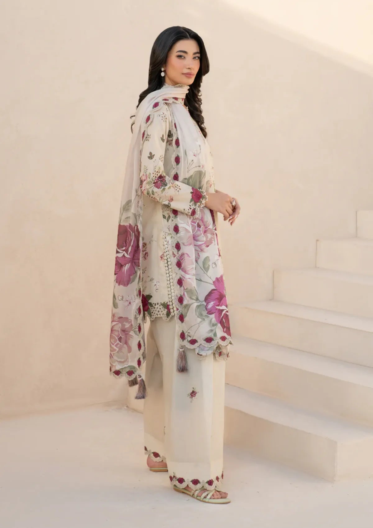 mohsin-saeed-fabrics-affordable-luxury-outfits-for-daily-formal-and-wedding-wear-This-product-is-from-iznik-festive-eid-lawn25-efl-05-is-available-on-Mohsin-saeed-fabrics-website.