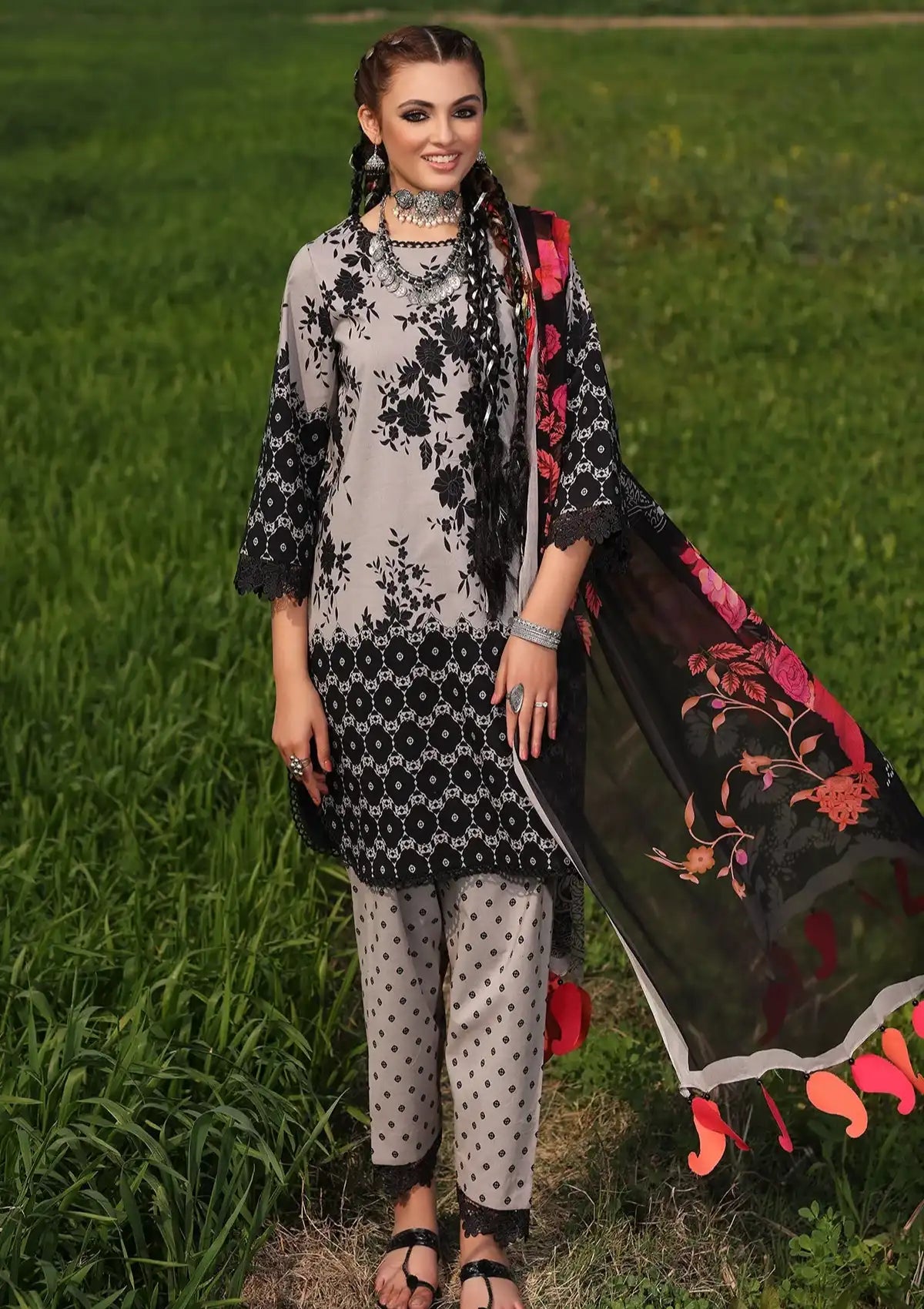 Charizma Signature Prints Lawn'24 SP4-05 - Mohsin Saeed Fabrics