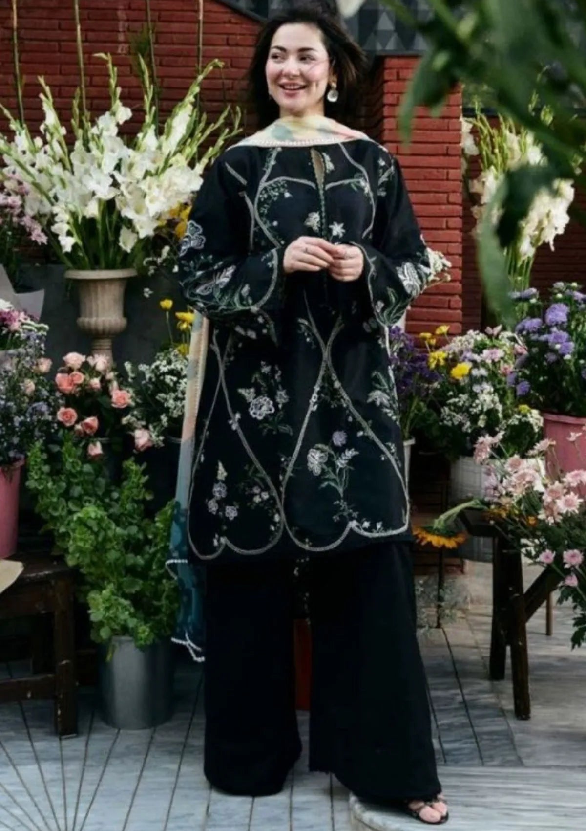 mohsin-saeed-fabrics-affordable-luxury-outfits-for-daily-formal-and-wedding-wear-This-product-is-from-coco-by-zara-shahjahan-lawn-drop-225-d-8a-tara-is-available-on-Mohsin-saeed-fabrics-website.