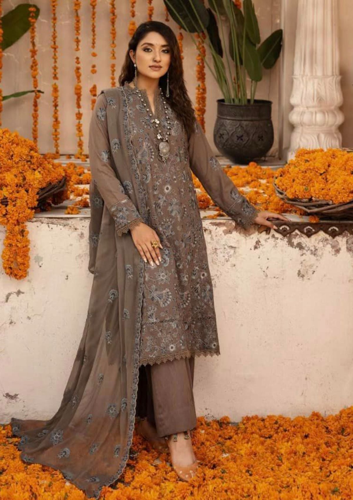 Khoobsurat Mehak Emb Karandi'23 M-04 - Mohsin Saeed Fabrics