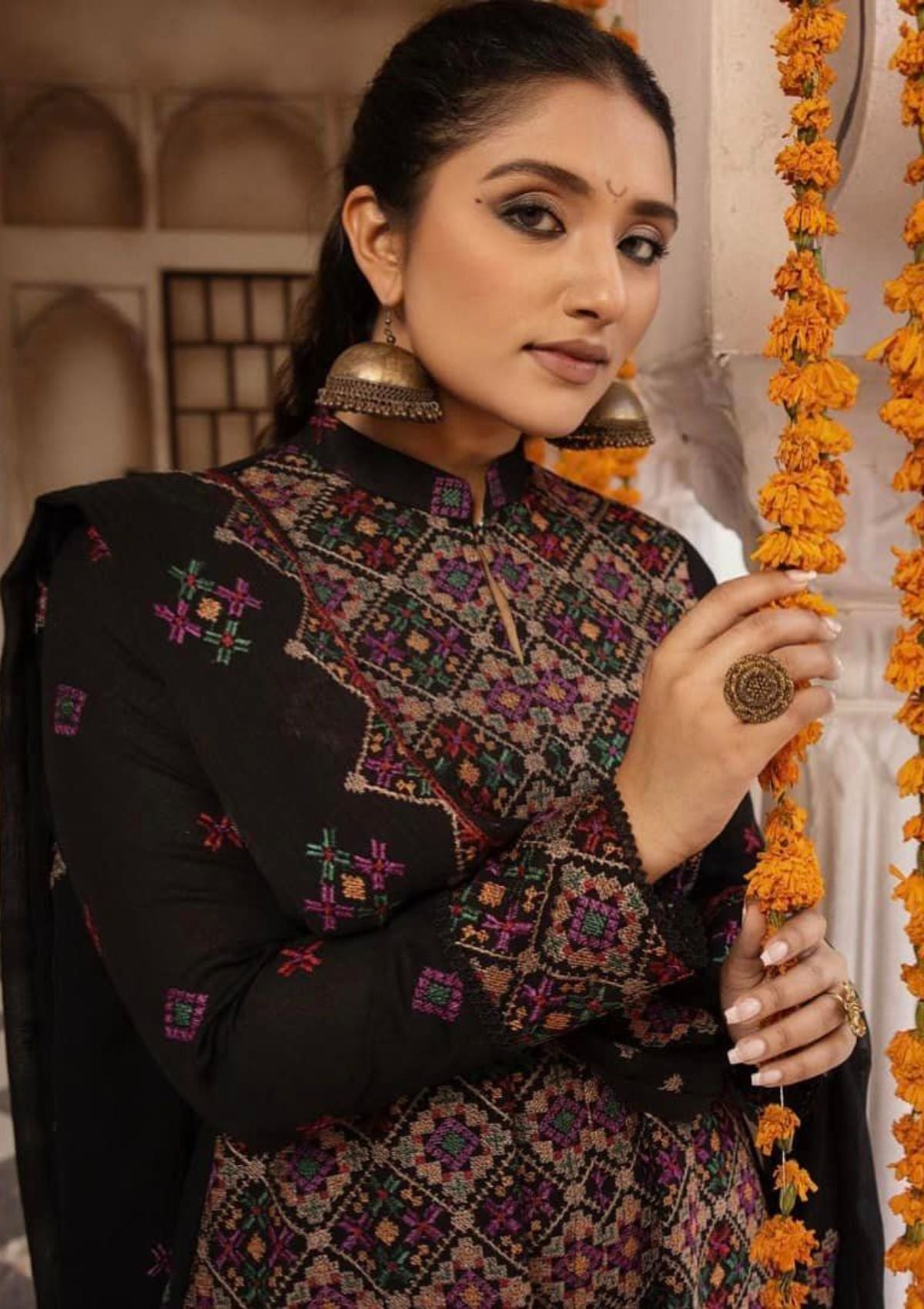 Khoobsurat Mehak Emb Karandi'23 M-11 - Mohsin Saeed Fabrics