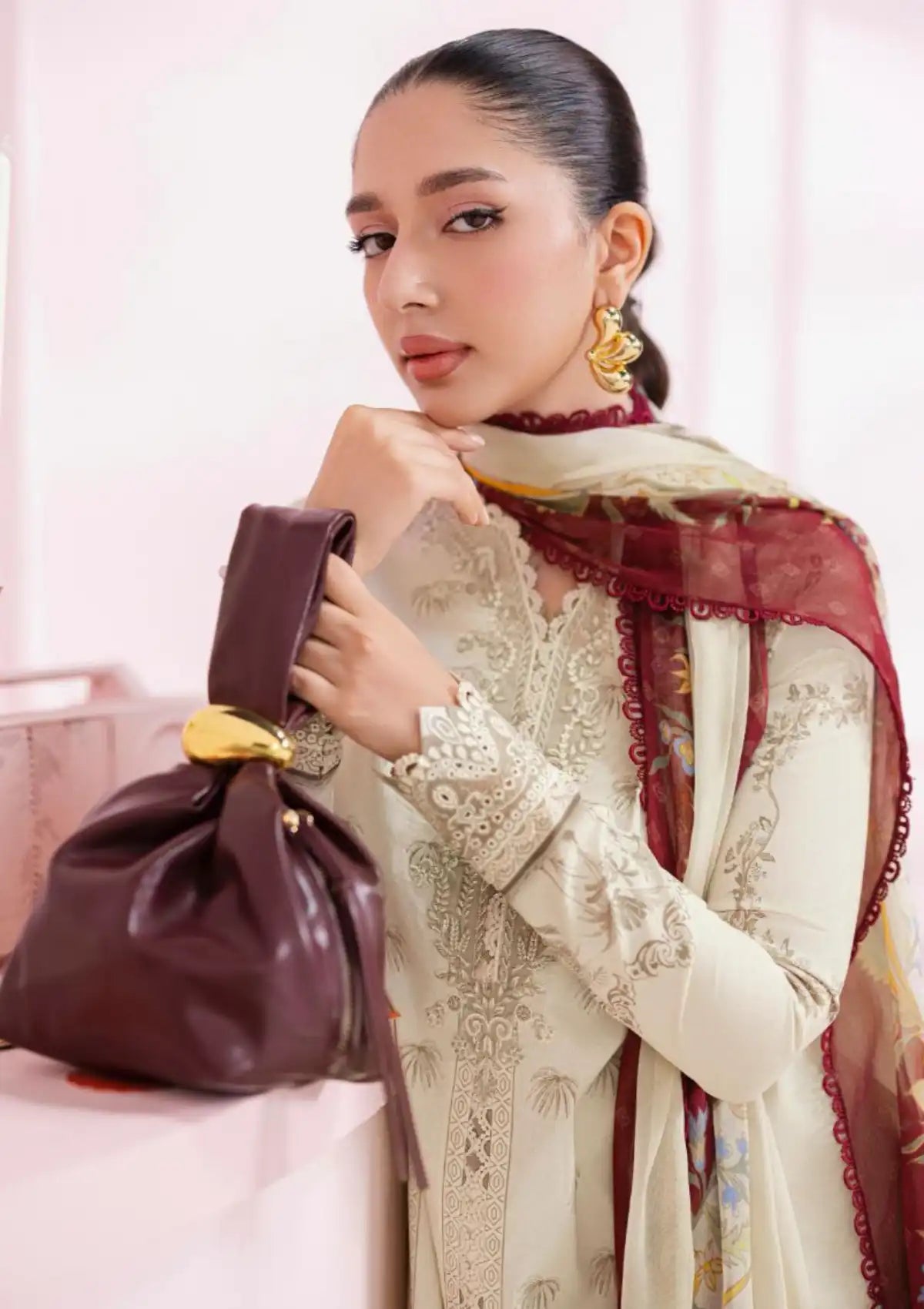 mohsin-saeed-fabrics-affordable-luxury-outfits-for-daily-formal-and-wedding-wear-This-product-is-from-qalamkar-qprints-lawn25-vol-2-em-06b-talia-is-available-on-Mohsin-saeed-fabrics-website.