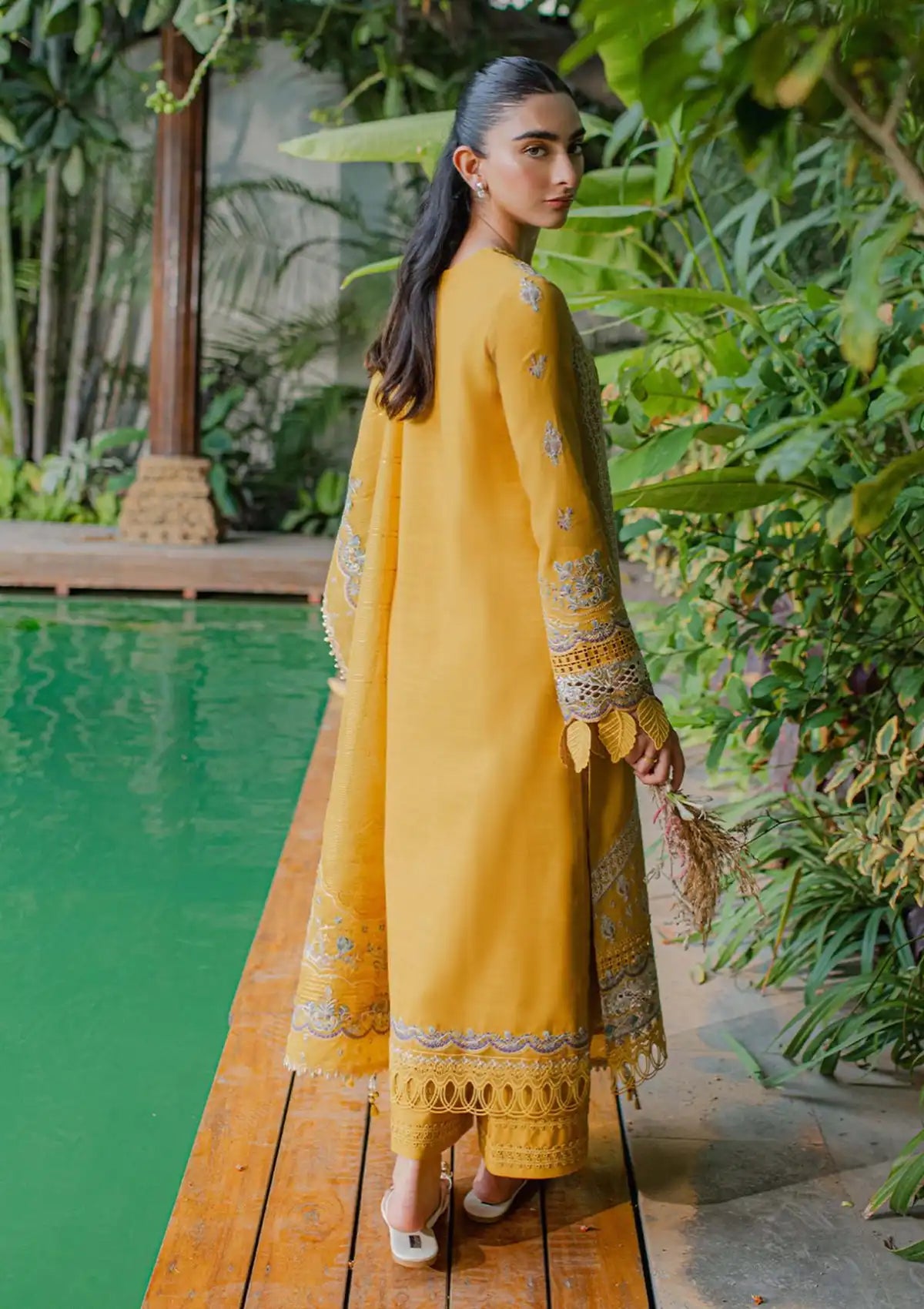 Qalamkar Qline Linen Collection'23 WL-09 (VALERIA) - Mohsin Saeed Fabrics
