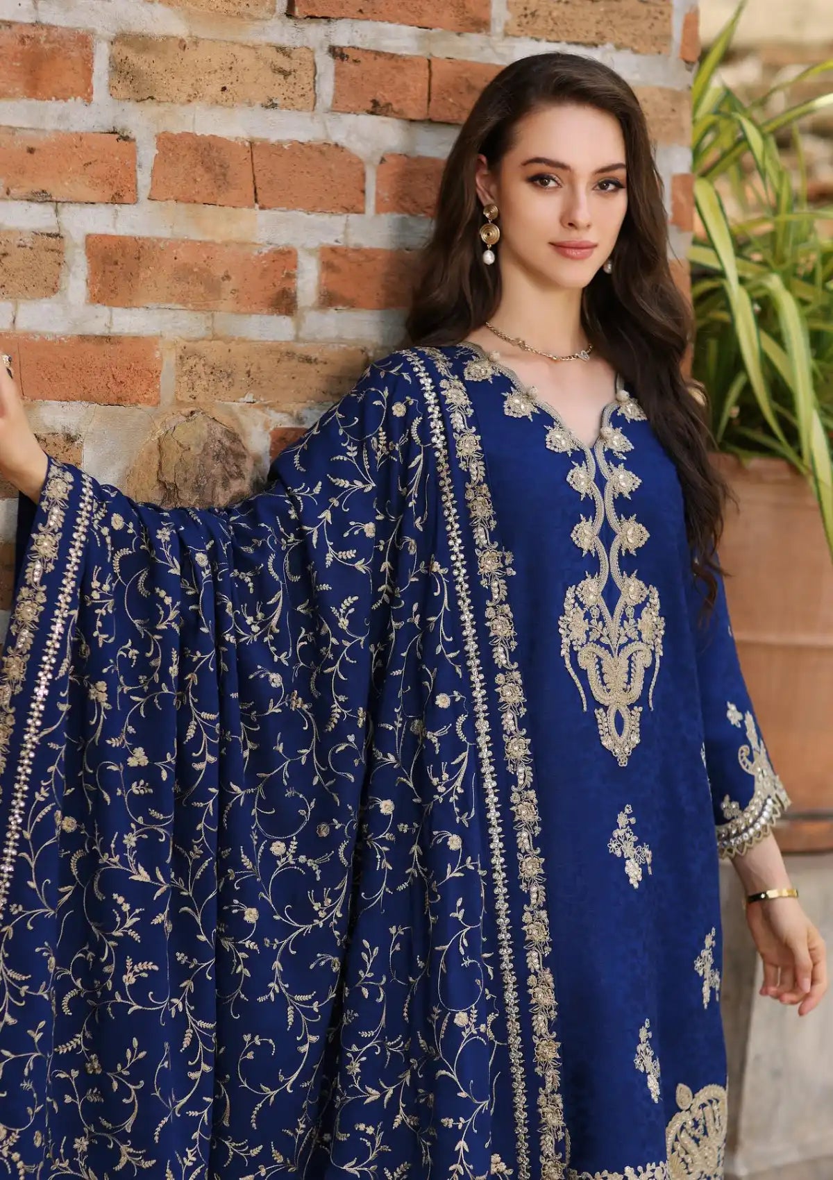 Noor By Saadia Asad Winter Shawl'23 NWS-10 - Mohsin Saeed Fabrics