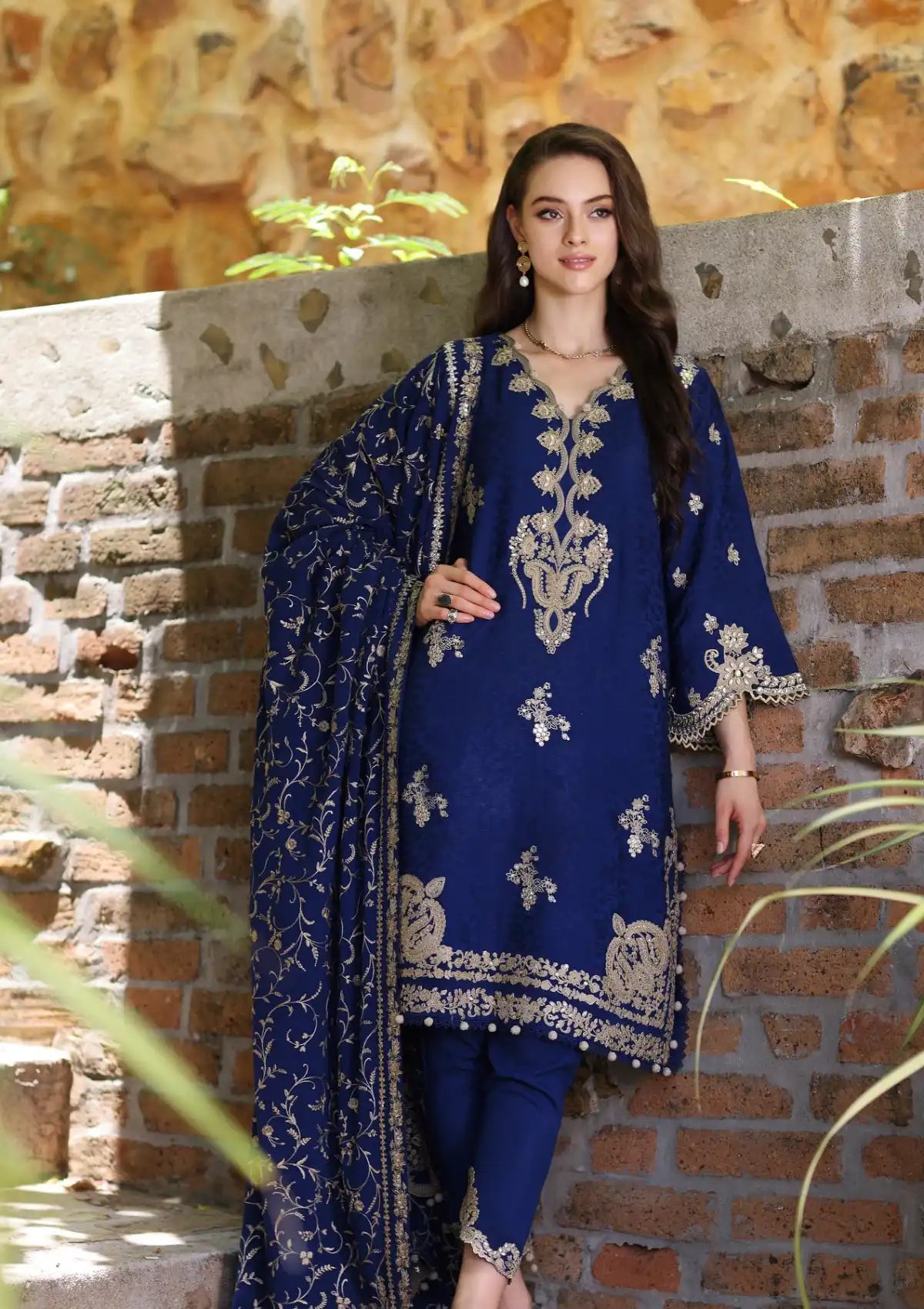 Noor By Saadia Asad Winter Shawl'23 NWS-10 - Mohsin Saeed Fabrics