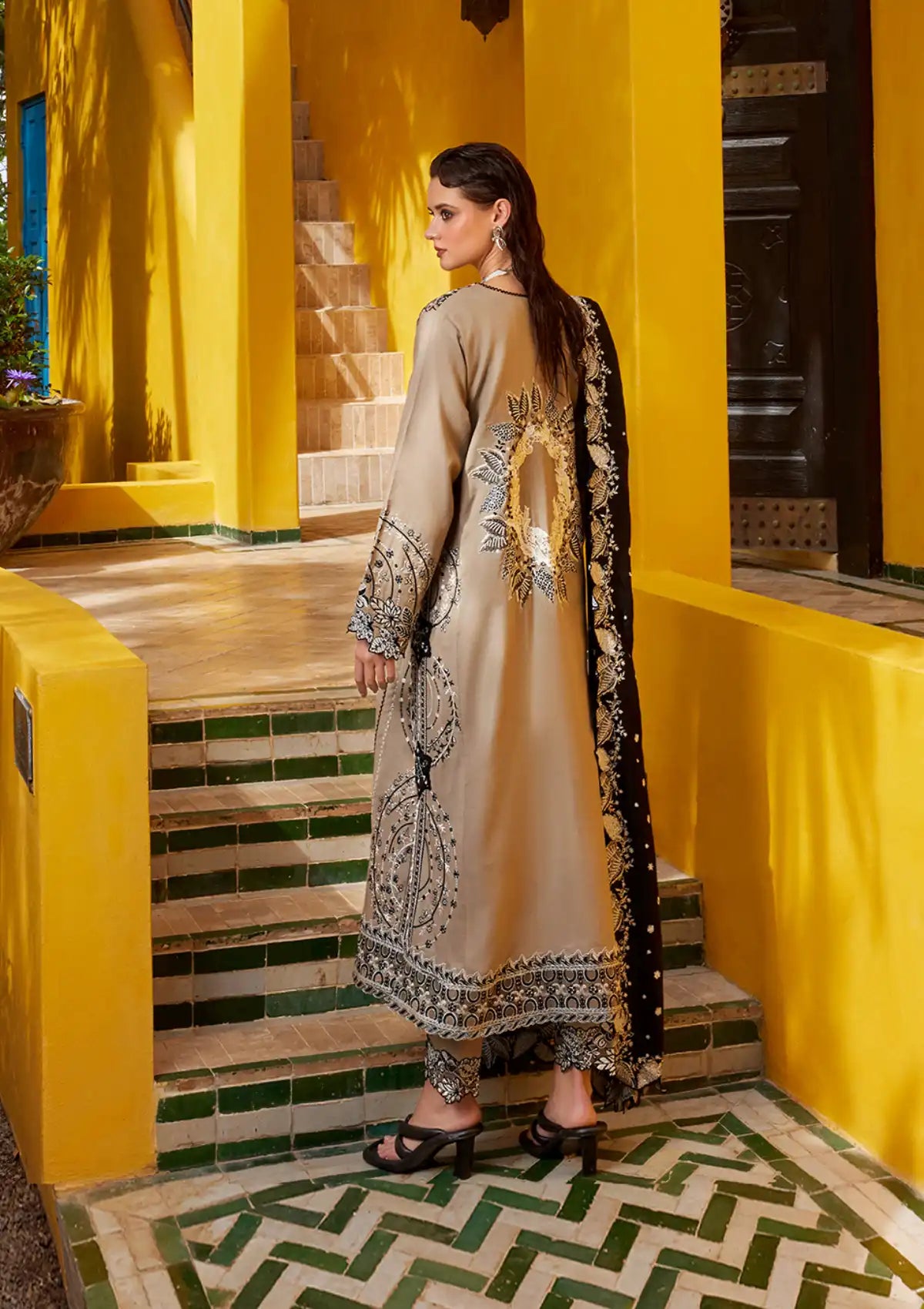 Mushq Winter Sateen Shawl'23 MNW-10 - Mohsin Saeed Fabrics
