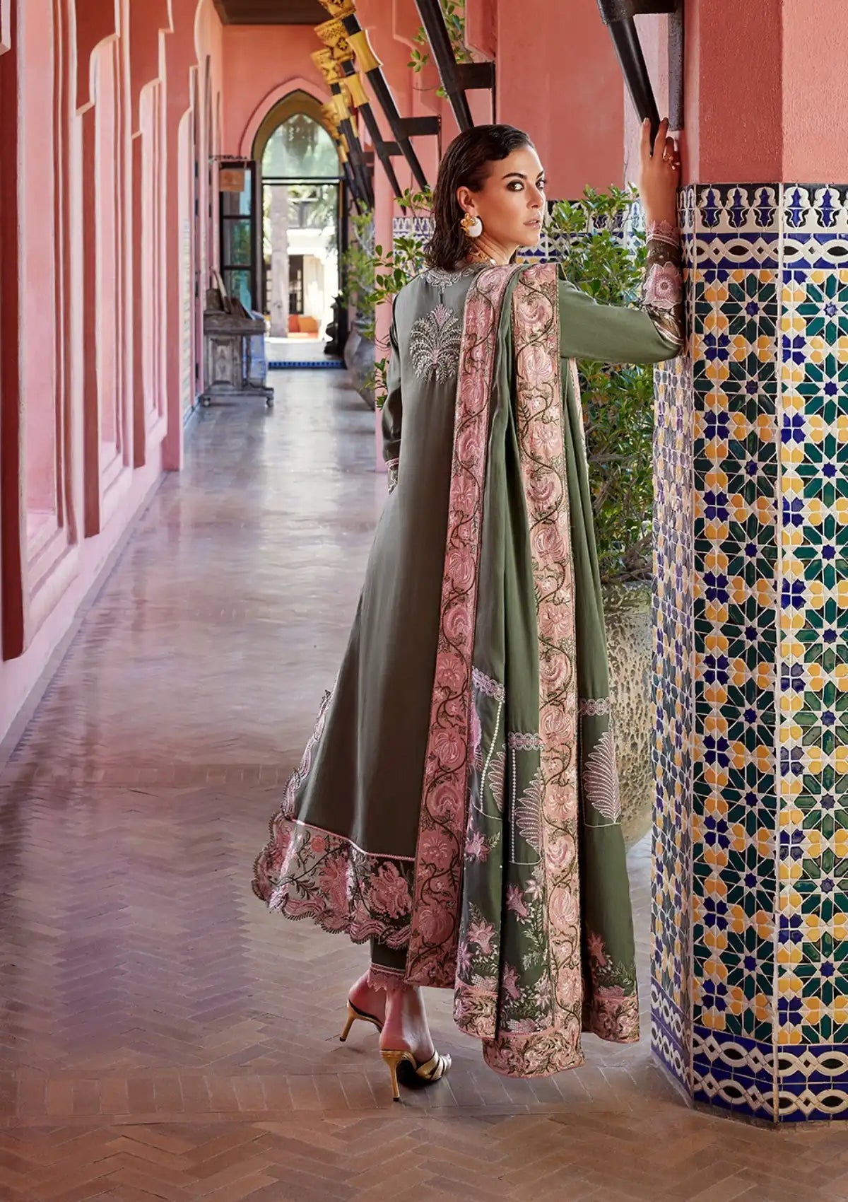 Mushq Winter Sateen Shawl'23 MNW-08 - Mohsin Saeed Fabrics