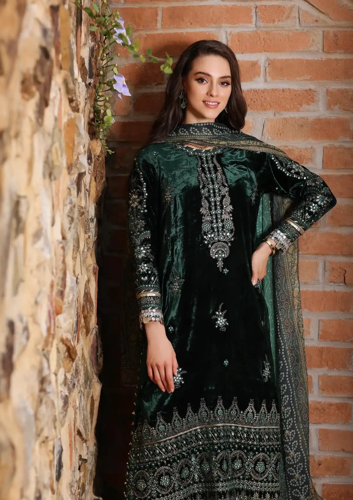 Noor By Saadia Asad Winter Shawl'23 NWS-06 - Mohsin Saeed Fabrics