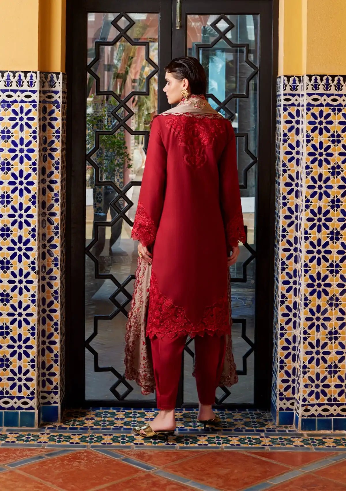 Mushq Winter Sateen Shawl'23 MNW-04 - Mohsin Saeed Fabrics