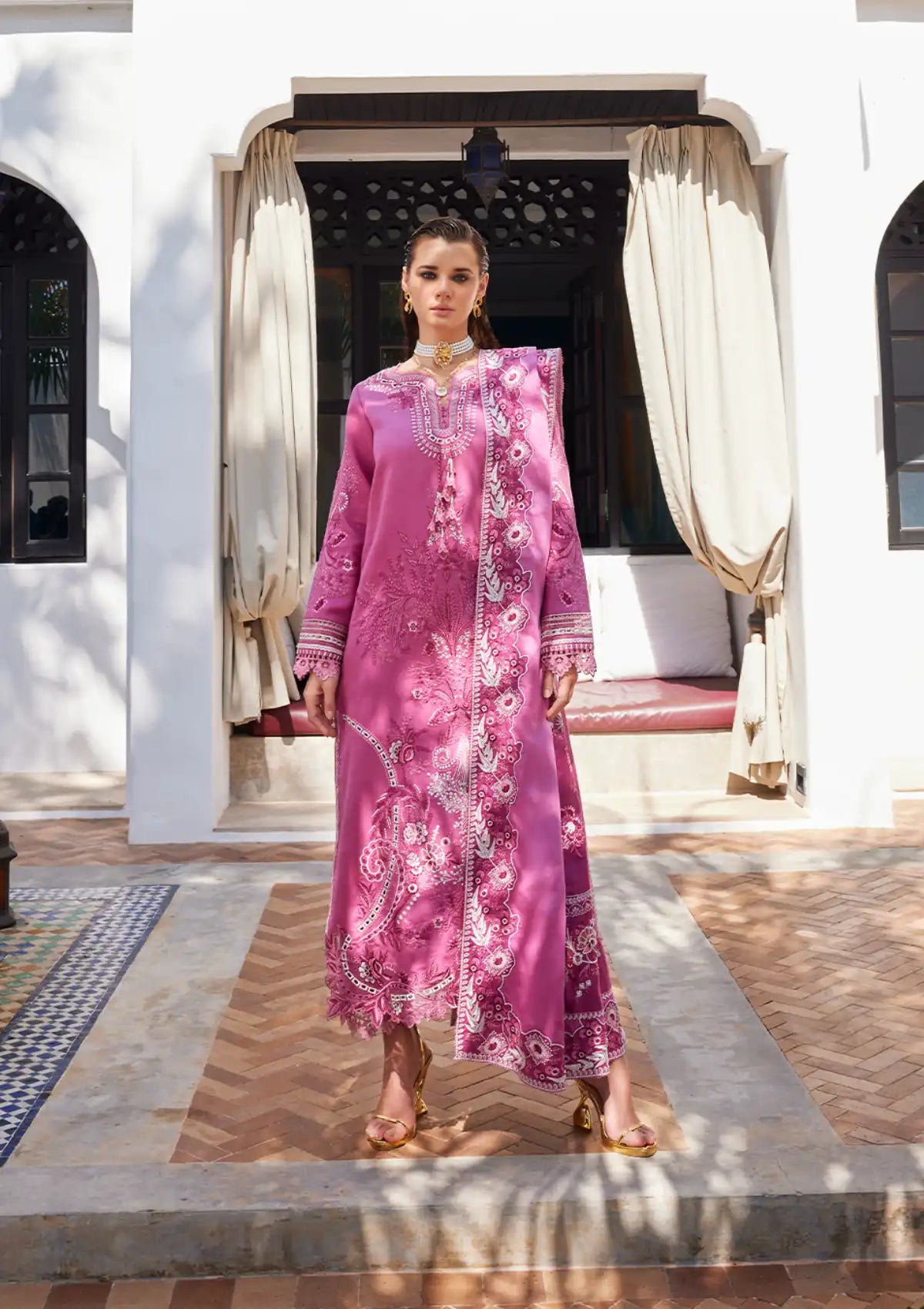 Mushq Winter Sateen Shawl'23 MNW-09 – Mohsin Saeed Fabrics Mushq Winter Sateen Shawl'23 MNW-09 – Mohsin Saeed Fabrics