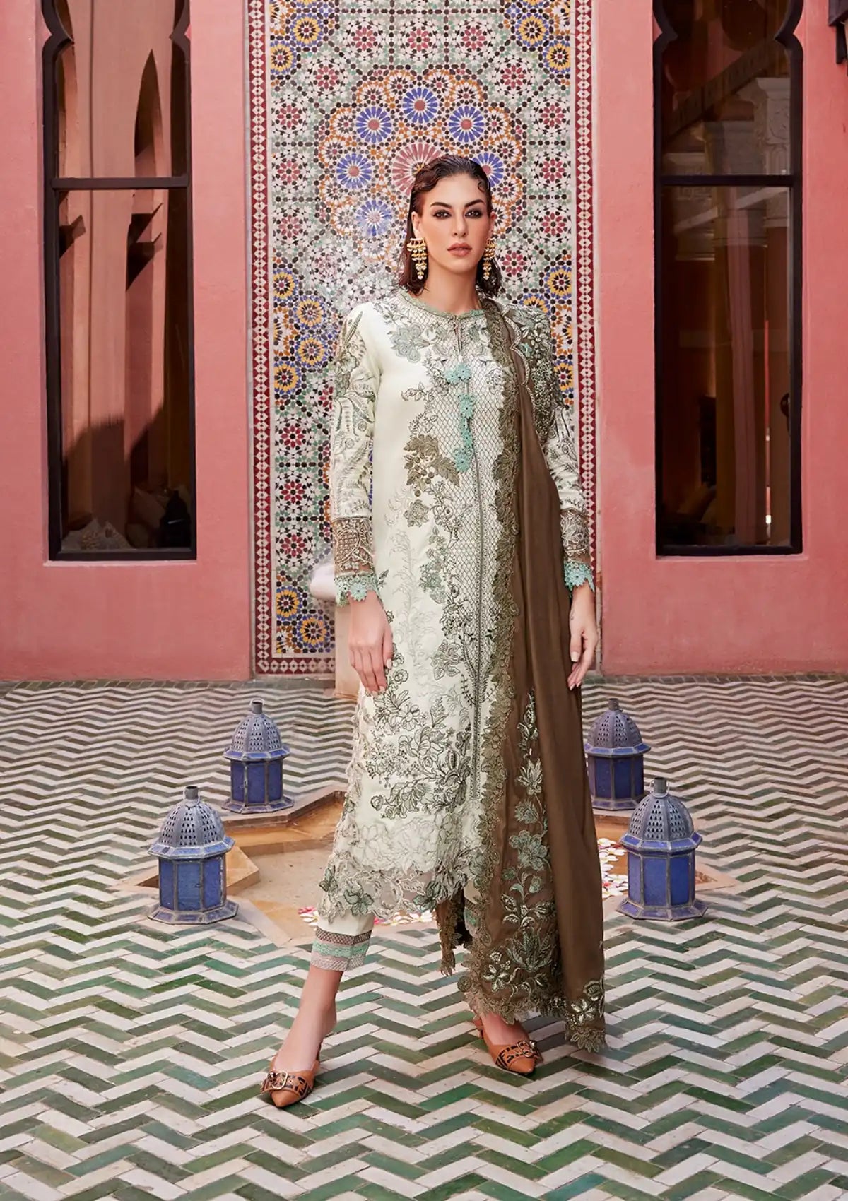 Mushq Winter Sateen Shawl'23 MNW-05 - Mohsin Saeed Fabrics