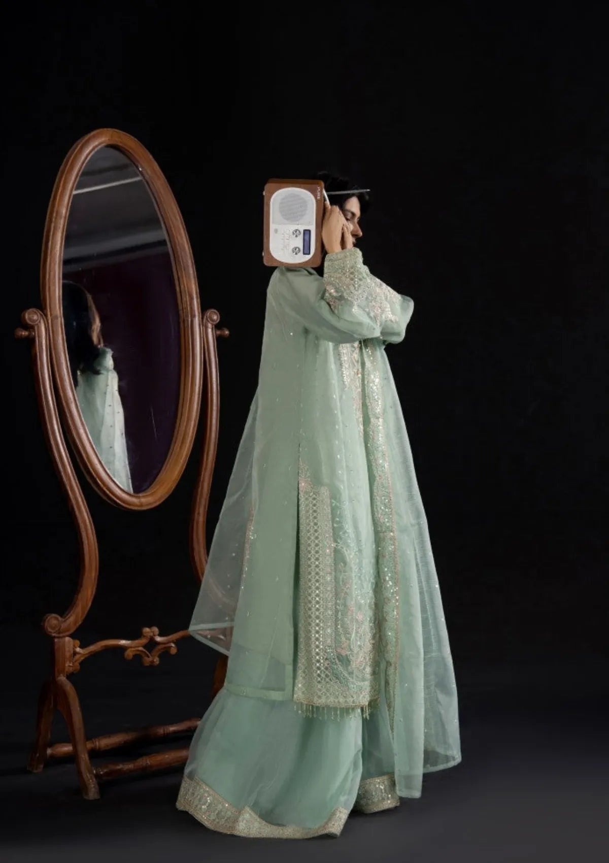 Zariya Ferozeh'25 ZR-100