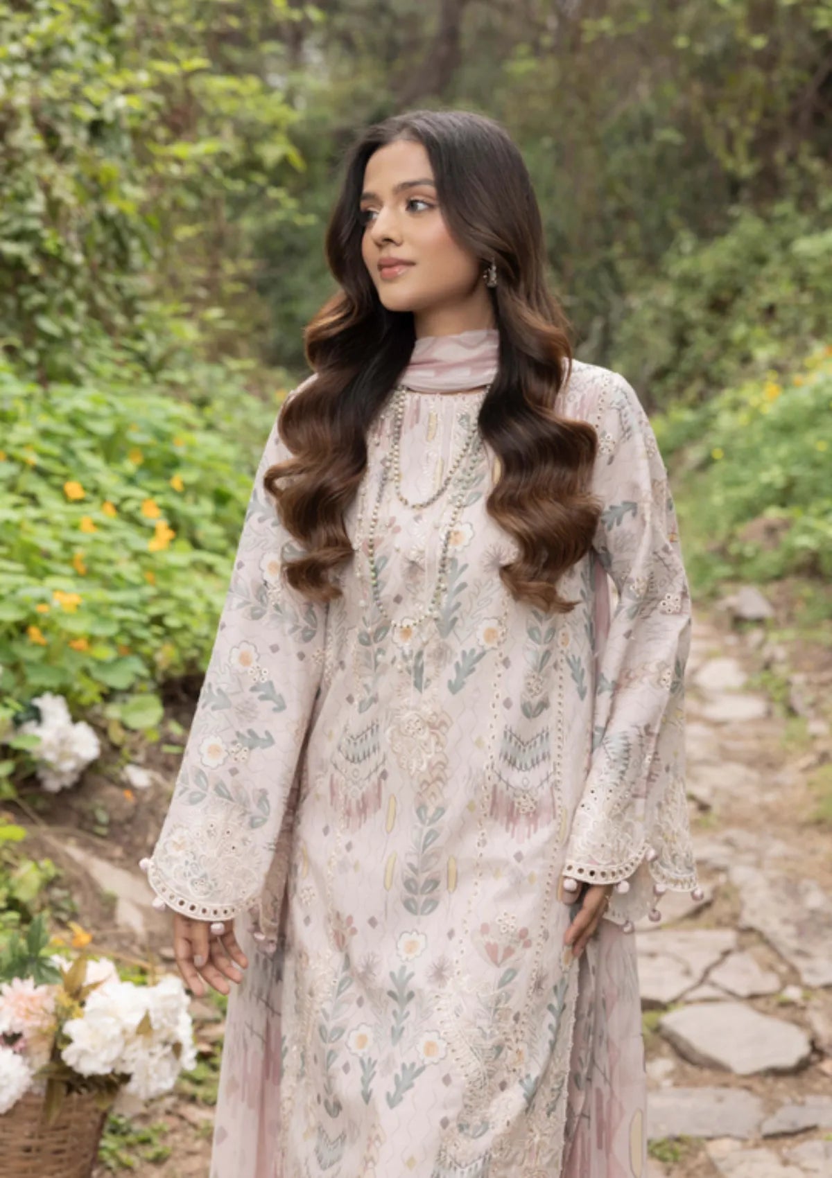 mohsin-saeed-fabrics-is-selling-online-and-in stores-Luxury-daily-wear-wedding-wear-formal-wear-in-budgeted-price-This-product-is-from-humdum-eden-garden-lawn25-d-10-is-available-on-Mohsin-saeed-fabrics-website.