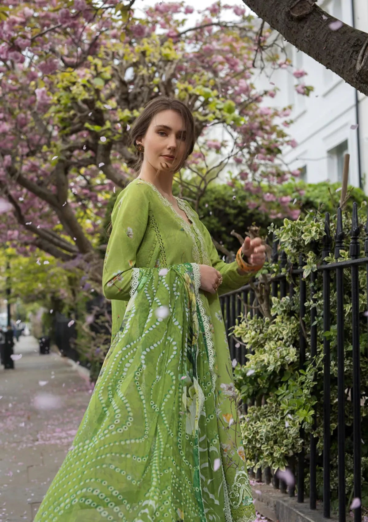 mohsin-saeed-fabrics-luxury-fashion-collection-daily-wear-wedding-and-formal-in-budget-This-product-is-from-sobia-nazir-sn-basics-printed-lawn25-d-03a-is-available-on-Mohsin-saeed-fabrics-website.