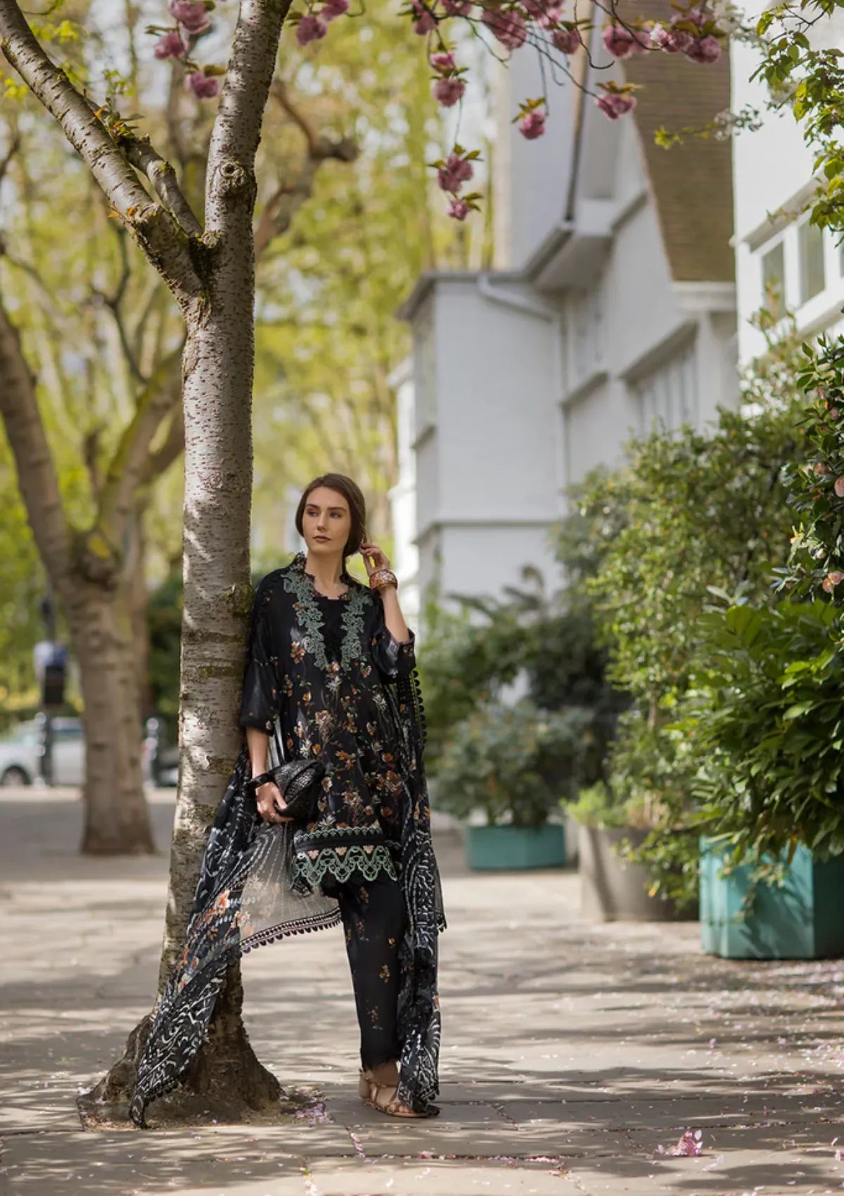 mohsin-saeed-fabrics-luxury-fashion-collection-daily-wear-wedding-and-formal-in-budget-This-product-is-from-sobia-nazir-sn-basics-printed-lawn25-d-03b-is-available-on-Mohsin-saeed-fabrics-website.