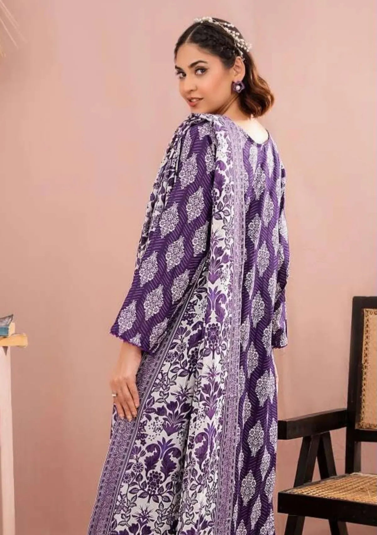 mohsin-saeed-fabrics-is-selling-online-and-in stores-Luxury-daily-wear-wedding-wear-formal-wear-in-budgeted-price-This-product-is-from-zesh-printed-lawn25-drop-27-artical-02-is-available-on-Mohsin-saeed-fabrics-website.