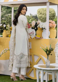 mohsin-saeed-fabrics-is-selling-online-and-in stores-Luxury-daily-wear-wedding-wear-formal-wear-in-budgeted-price-This-product-is-from-eshaisha-luxury-lawn25-ea-ll-5540-is-available-on-Mohsin-saeed-fabrics-website.