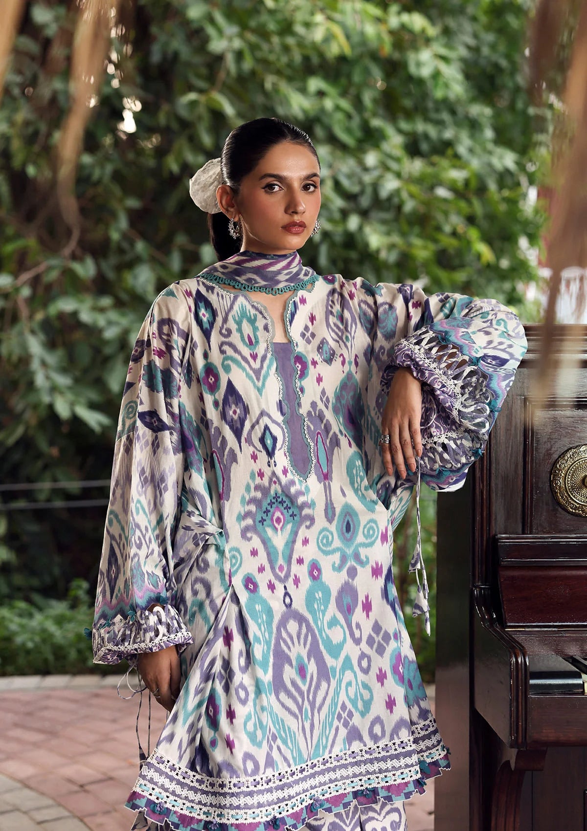 mohsin-saeed-fabrics-is-selling-online-and-in stores-Luxury-daily-wear-wedding-wear-formal-wear-in-budgeted-price-This-product-is-from-elaf-belladore-prints-lawn26-epa-02a-prism is-available-on-Mohsin-saeed-fabrics-website.