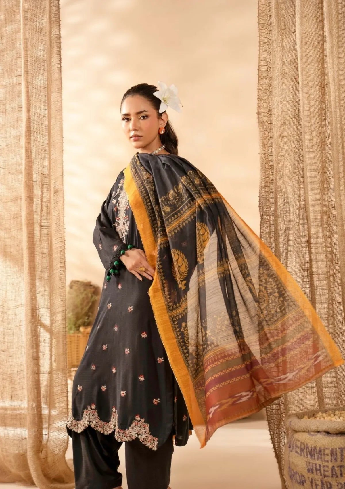 Khoobsurat Emb Slub Linen'25 EK-301