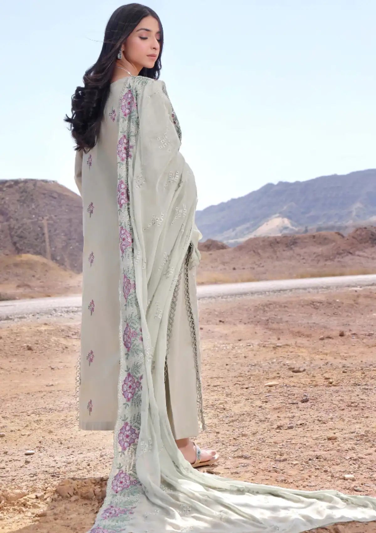 Afsoon By Humdum Emb Lawn'24 D-04 - Mohsin Saeed Fabrics