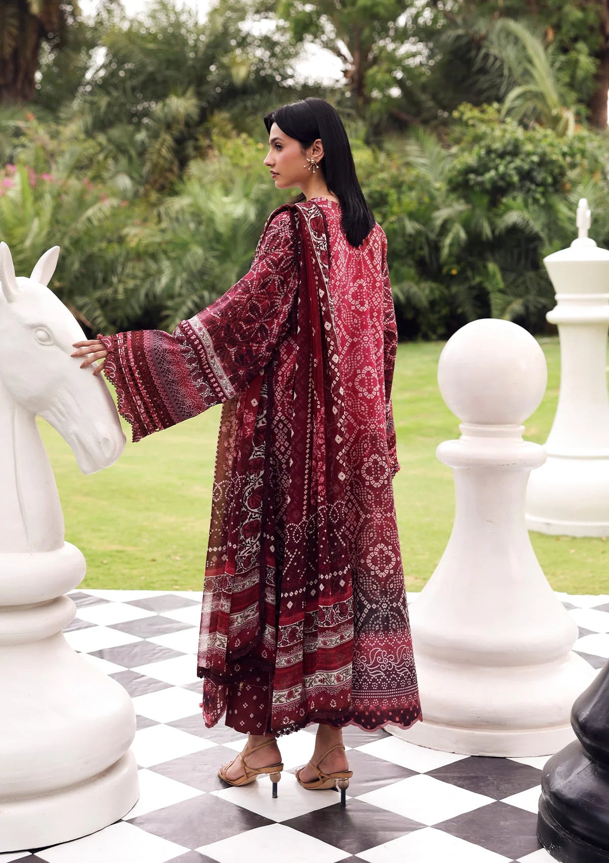 mohsin-saeed-fabrics-is-selling-online-and-in stores-Luxury-daily-wear-wedding-wear-formal-wear-in-budgeted-price-This-product-is-from-elaf-belladore-prints-lawn26-epa-05b-montrose is-available-on-Mohsin-saeed-fabrics-website.