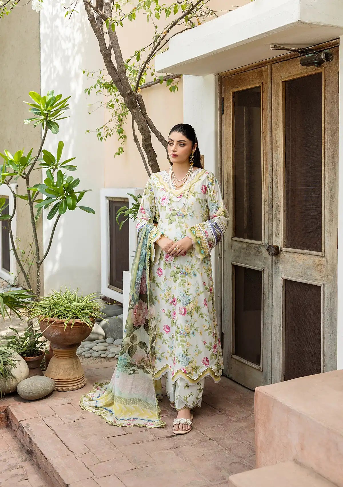 mohsin-saeed-fabrics-designer-daily-wear-formal-and-wedding-suits-within-budget-This-product-is-from-elaf-prints-lawn25-ecd-05a-gladiolus-grace-is-available-on-Mohsin-saeed-fabrics-website.