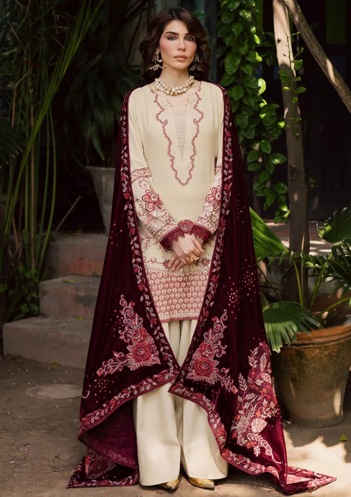 Nureh Exclusive Luxury Velvet Shawl'25 NE-181