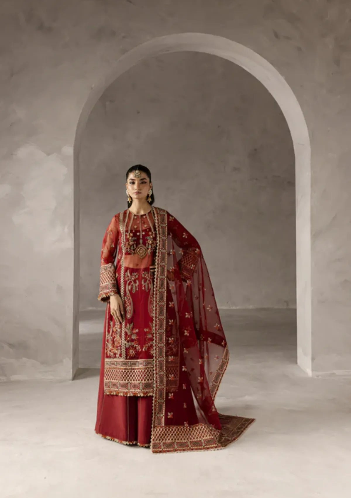 mohsin-saeed-fabrics-designer-daily-wear-formal-and-wedding-suits-within-budget-This-product-is-from-imran-ramzan-elysee25-pivoine-ecarlate-is-available-on-Mohsin-saeed-fabrics-website.