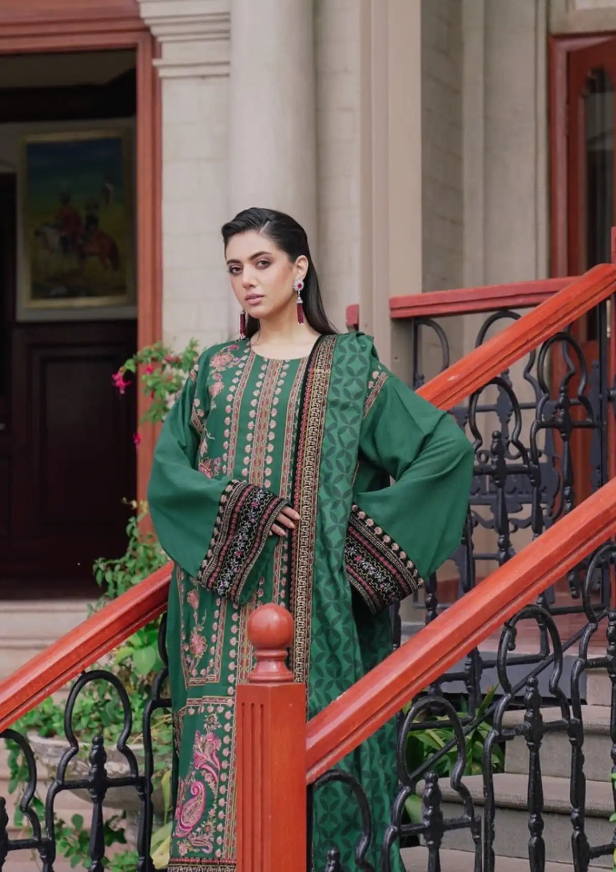 Saira Rizwan Luxury Winter'23 SR-01 ISMAT - Mohsin Saeed Fabrics
