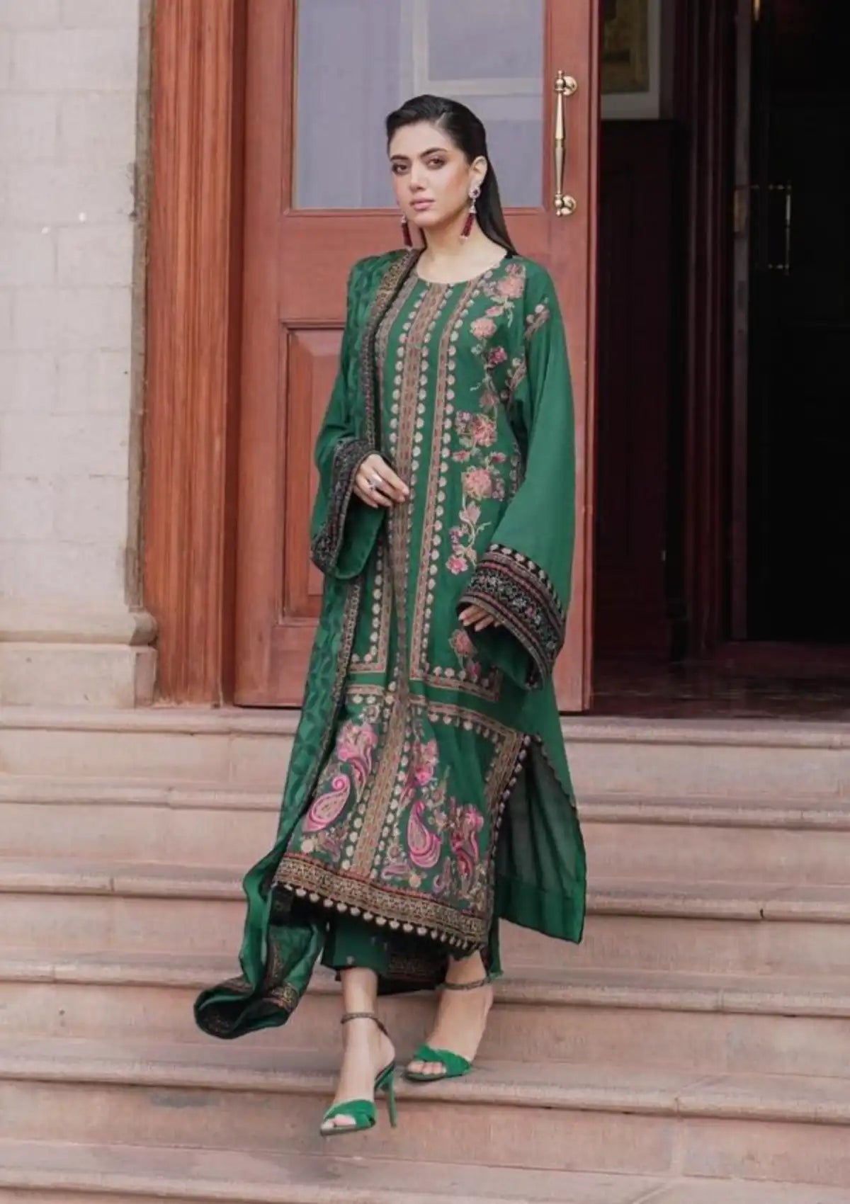 Saira Rizwan Luxury Winter'23 SR-01 ISMAT - Mohsin Saeed Fabrics