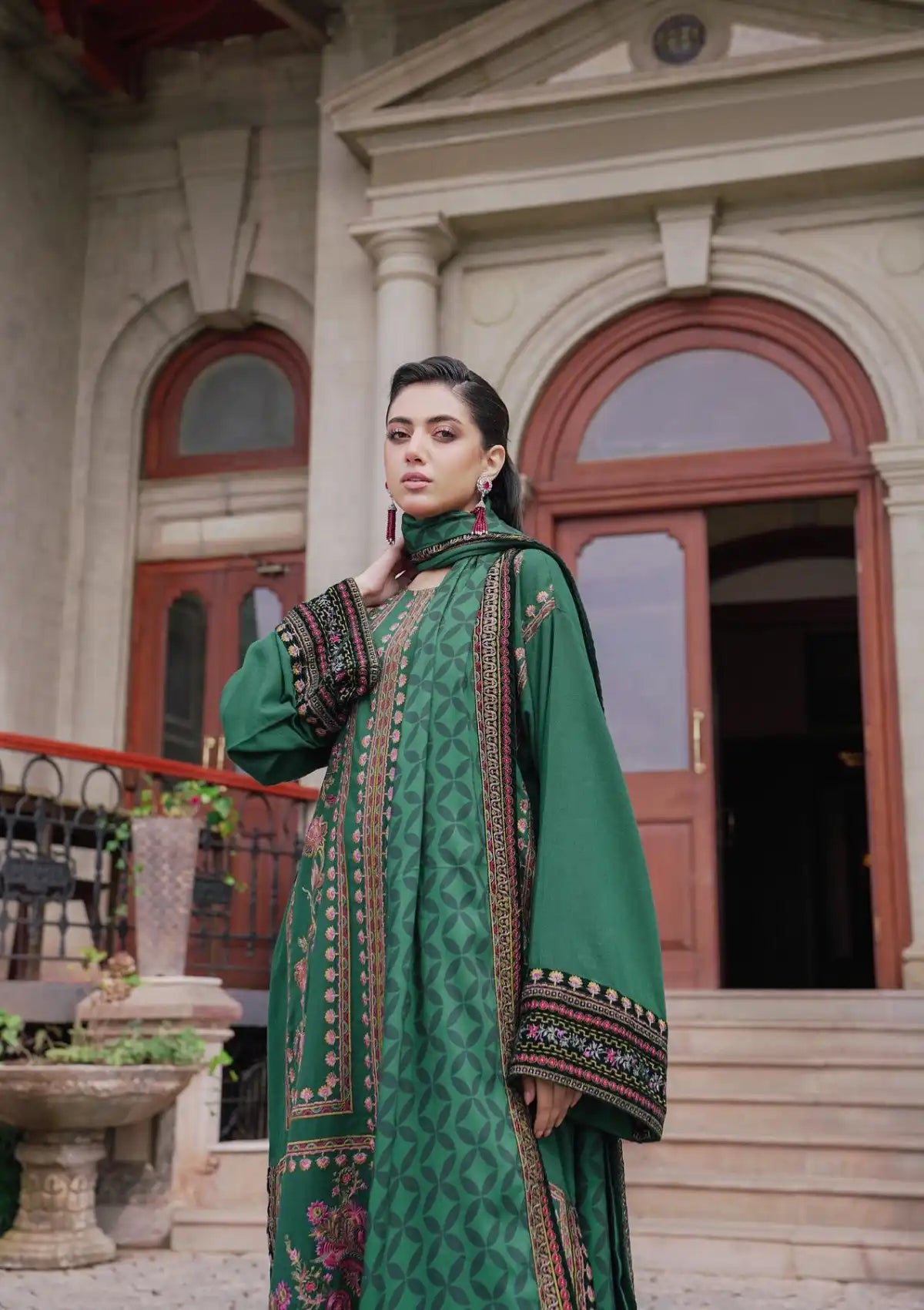 Saira Rizwan Luxury Winter'23 SR-01 ISMAT - Mohsin Saeed Fabrics