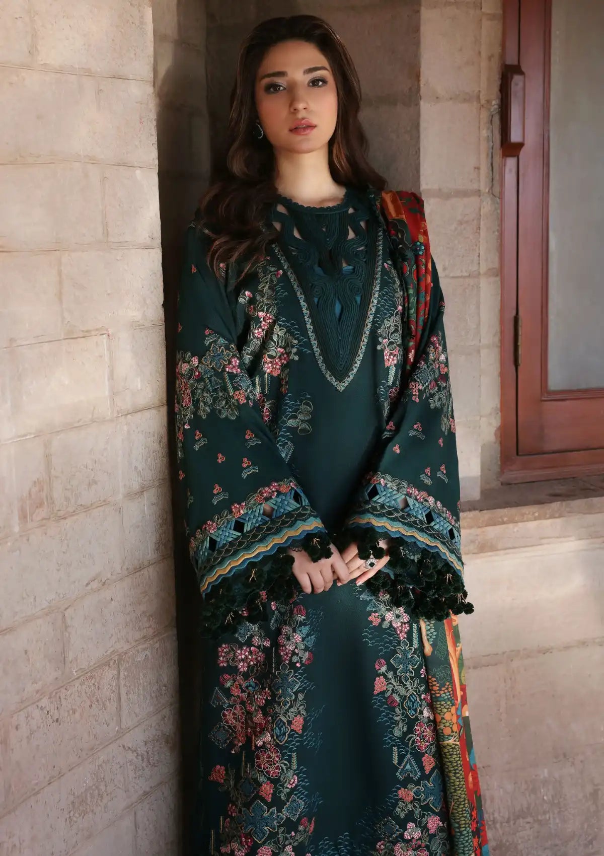 Republic Noemie Autumn Winter'23 D-06B - Mohsin Saeed Fabrics