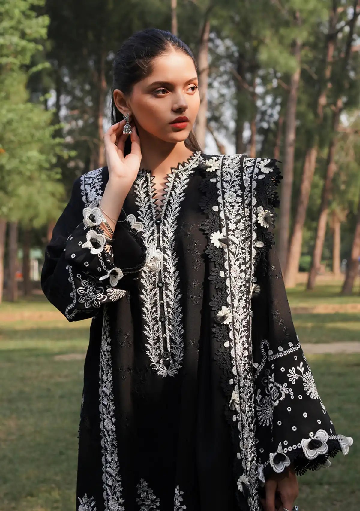 Zaha Winter'23 Vol-02 ZW-03 FIRUZEH - Mohsin Saeed Fabrics