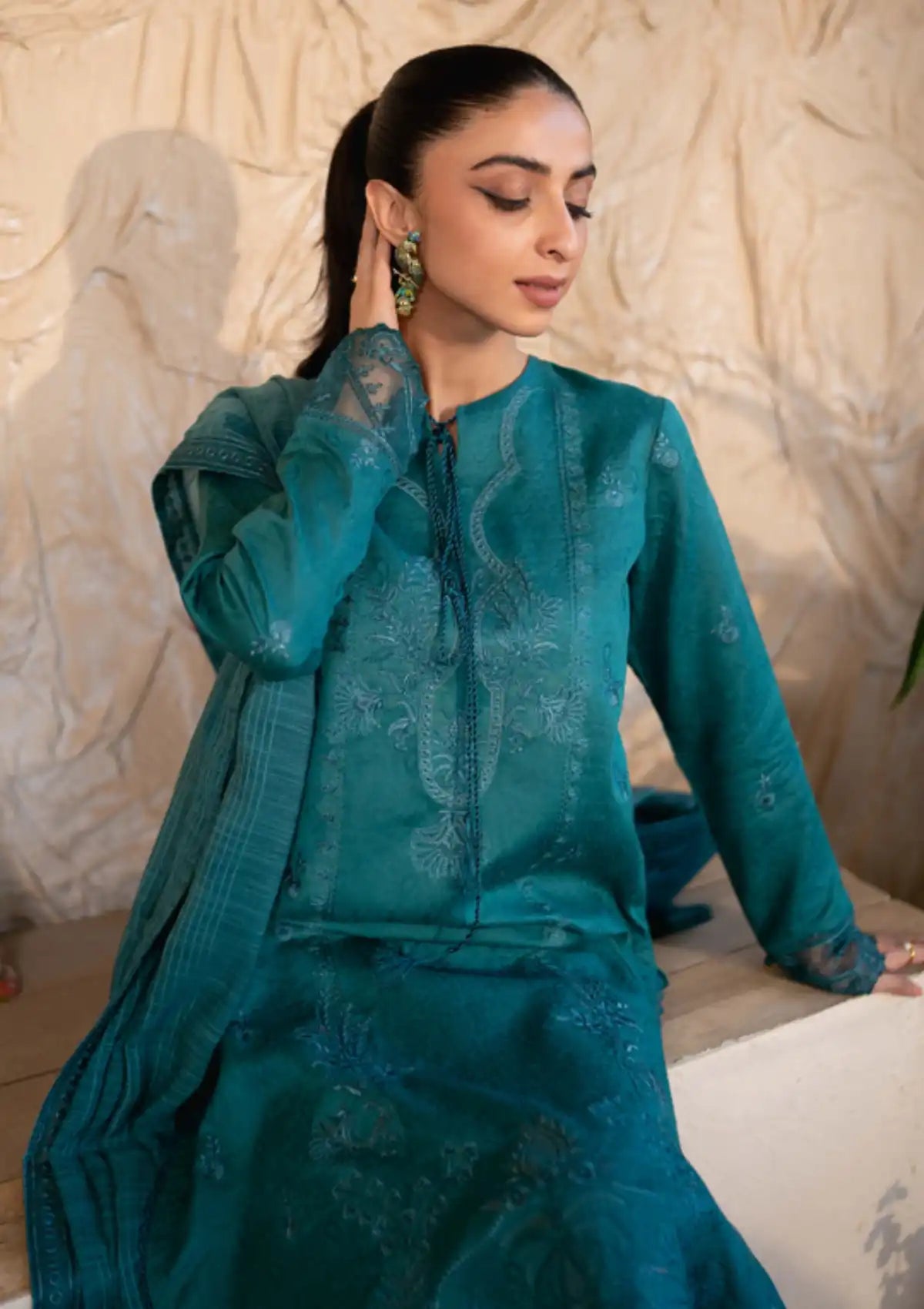 mohsin-saeed-fabrics-affordable-luxury-outfits-for-daily-formal-and-wedding-wear-This-product-is-from-mirha-by-humdum25-d-05-is-available-on-Mohsin-saeed-fabrics-website.