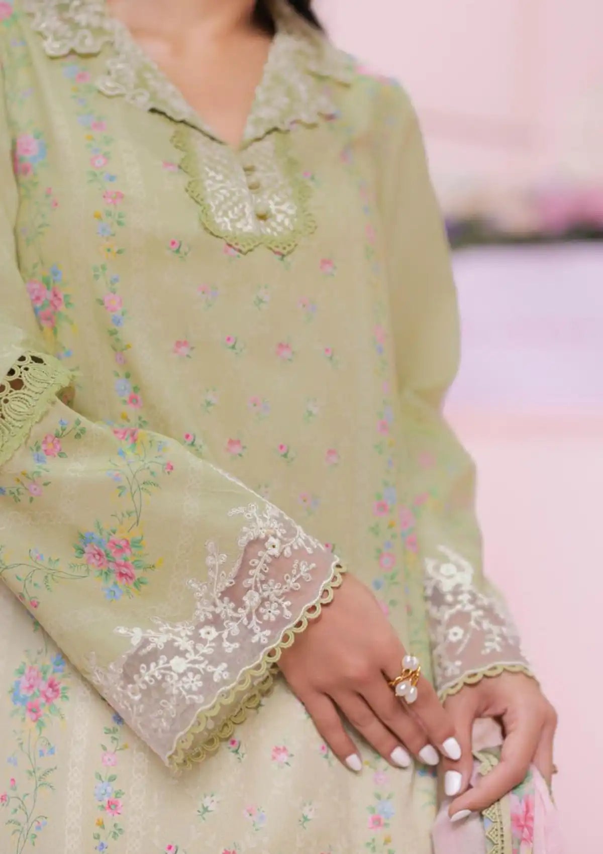 mohsin-saeed-fabrics-affordable-luxury-outfits-for-daily-formal-and-wedding-wear-This-product-is-from-qalamkar-qprints-lawn25-vol-2-em-07a-xena-is-available-on-Mohsin-saeed-fabrics-website.