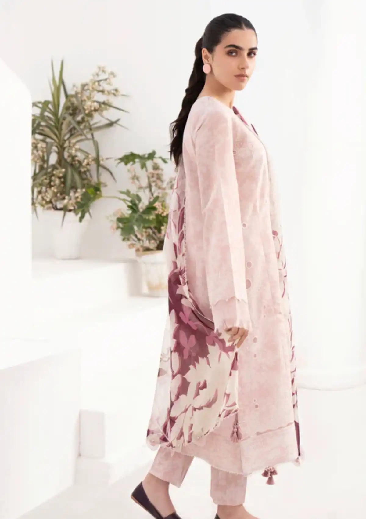 Delia By Jazmin'24 D-10 - Mohsin Saeed Fabrics